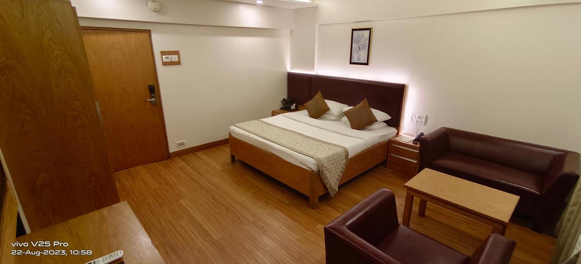Hotel Kings International Juhu Bombay Exterior foto