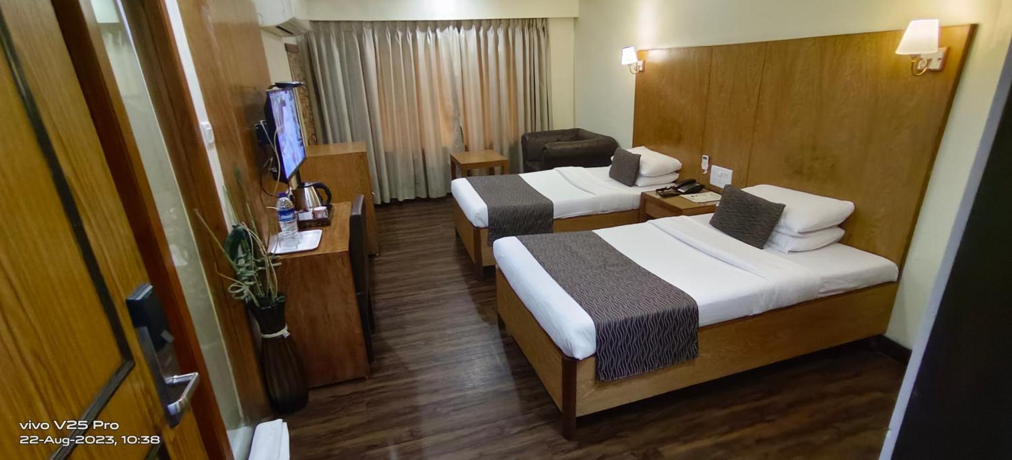 Hotel Kings International Juhu Bombay Exterior foto