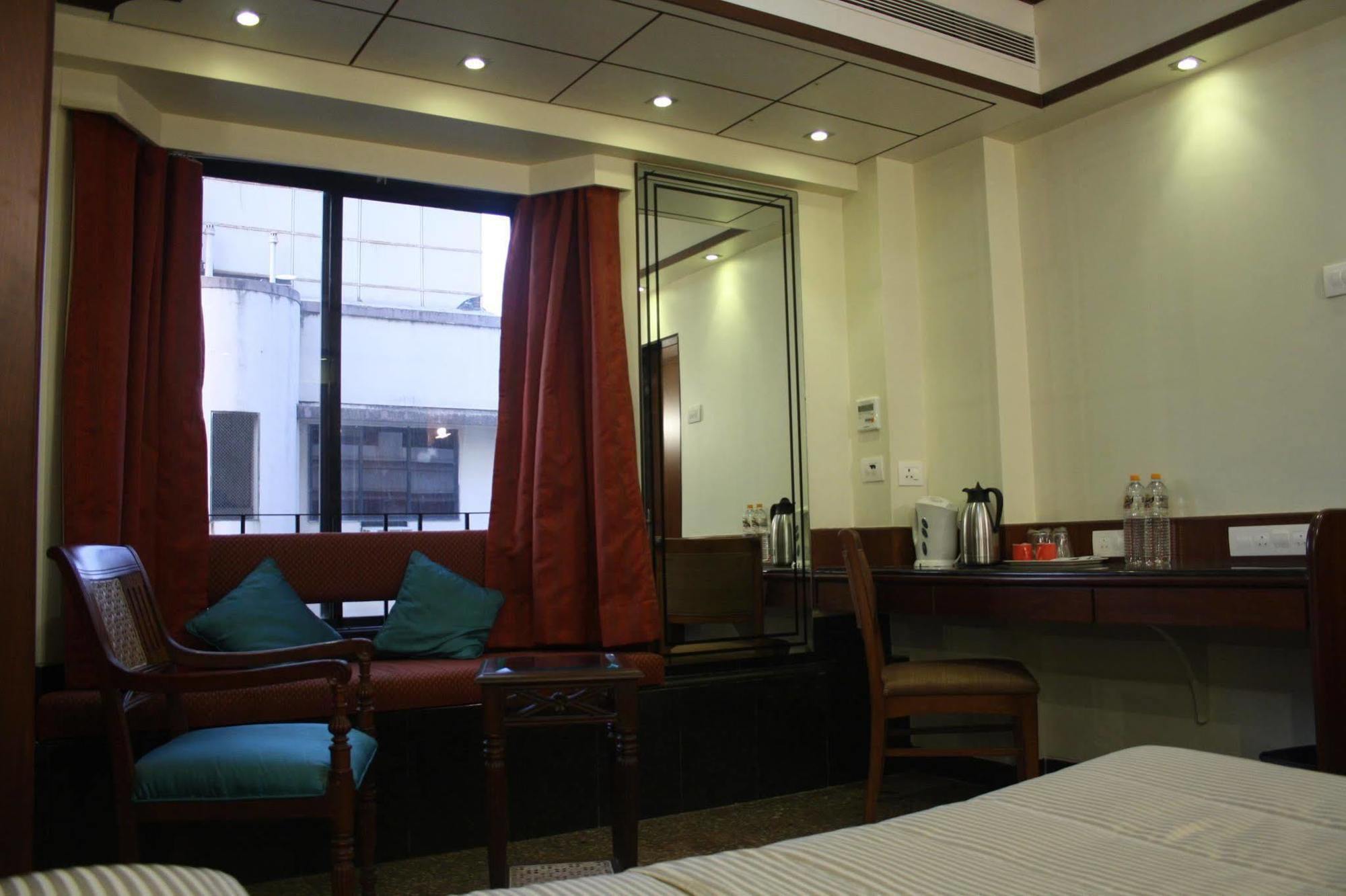 Hotel Kings International Juhu Bombay Exterior foto